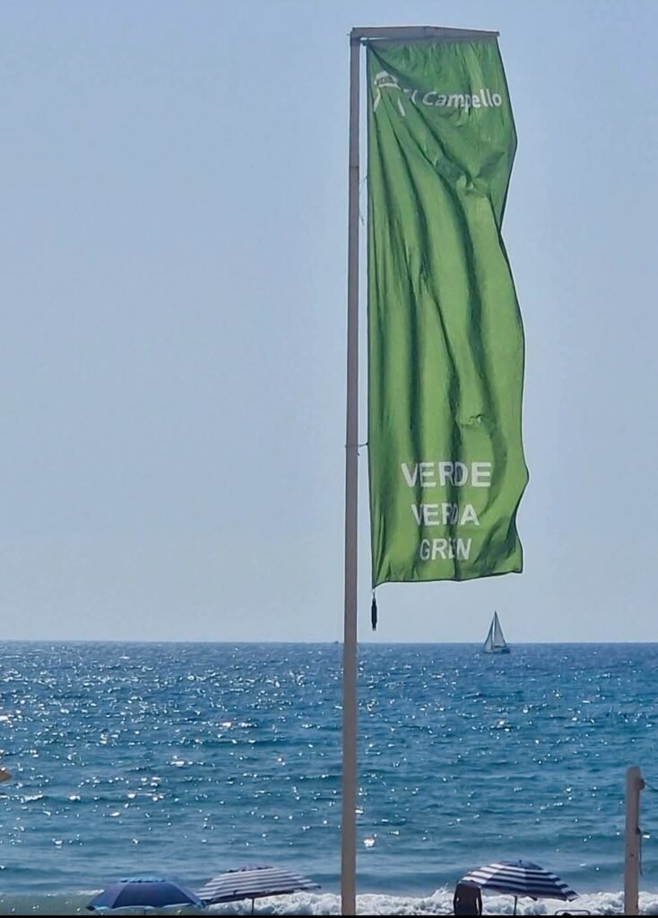 Drapeaux sur les plages d’Espagne Drapeaux sur les plages d’Espagne